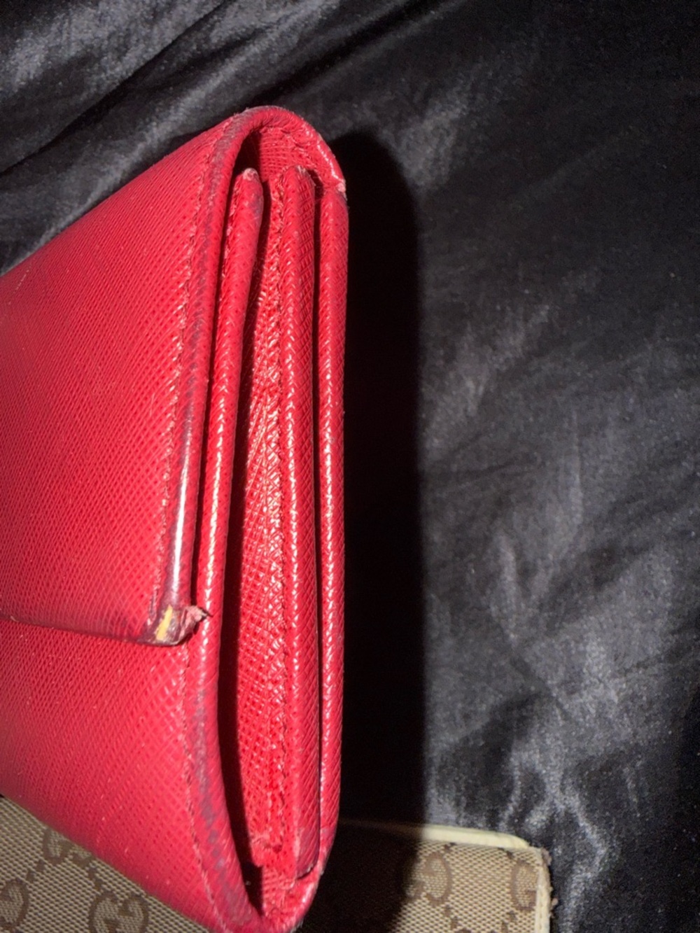 Salvatore Ferragamo Red Saffiano Leather Bow Clasp Wallet & Gucci wallet bundle - Picture 6 of 15